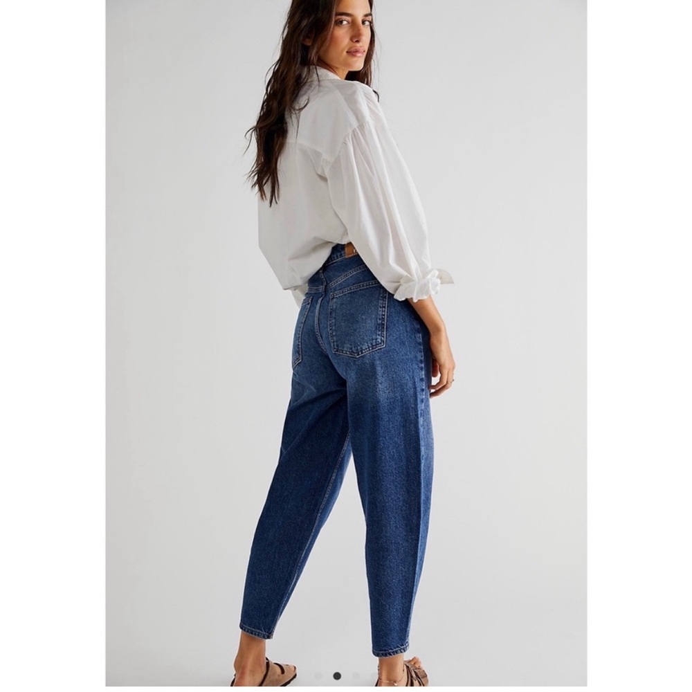 Free People / We the Free Westward high rise barrel jeans - size 31 - NWT
